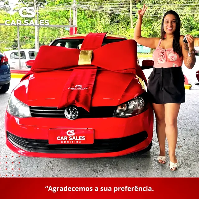 Cliente Car Sales Curitiba recebendo as chaves do veículo — entrega 7